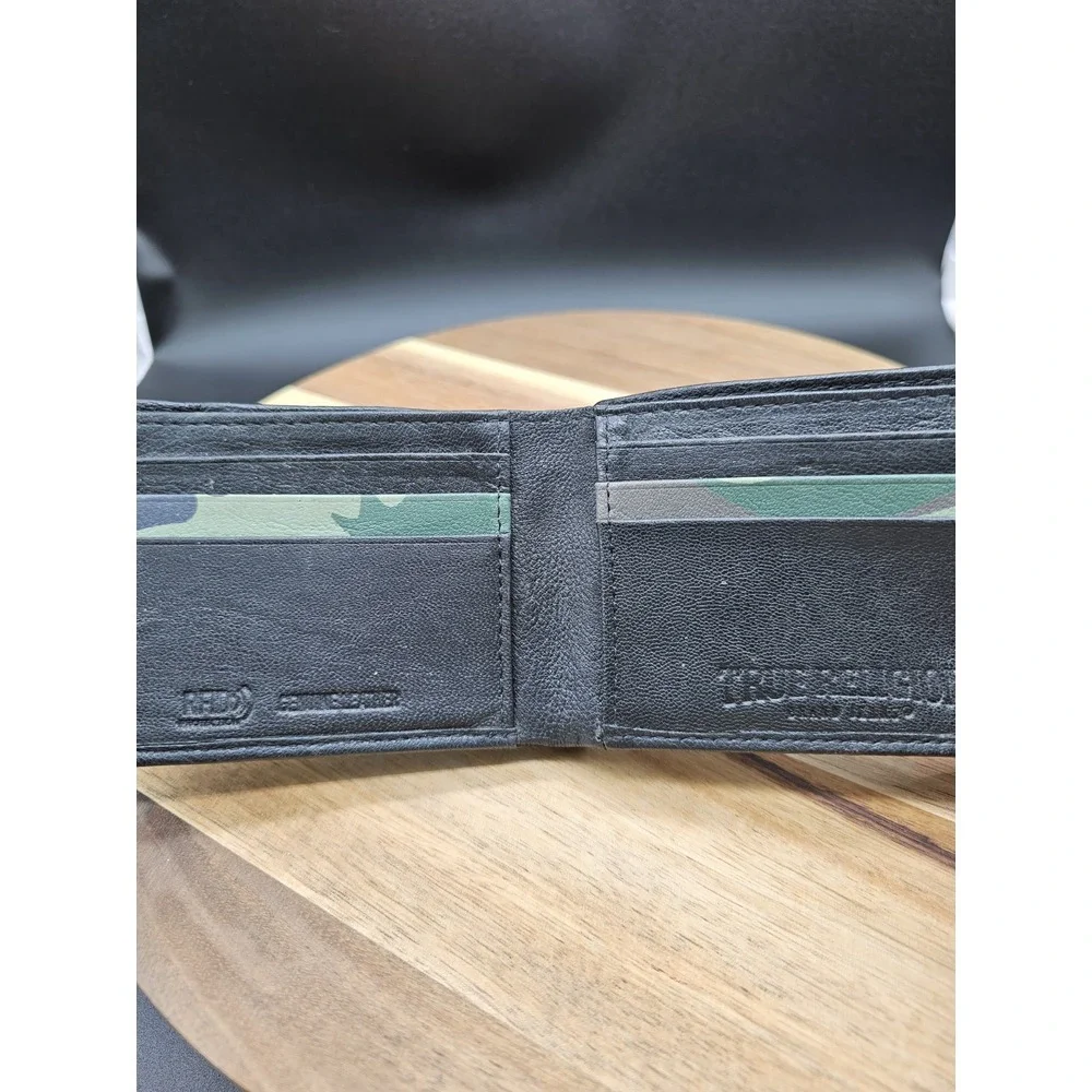 True Religion‎ GENUINE LEATHER WALLET Bi-Fold BLACK / CAMO HORSESHOE